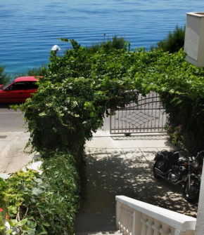 Гостиница Apartments Neda  Омиш